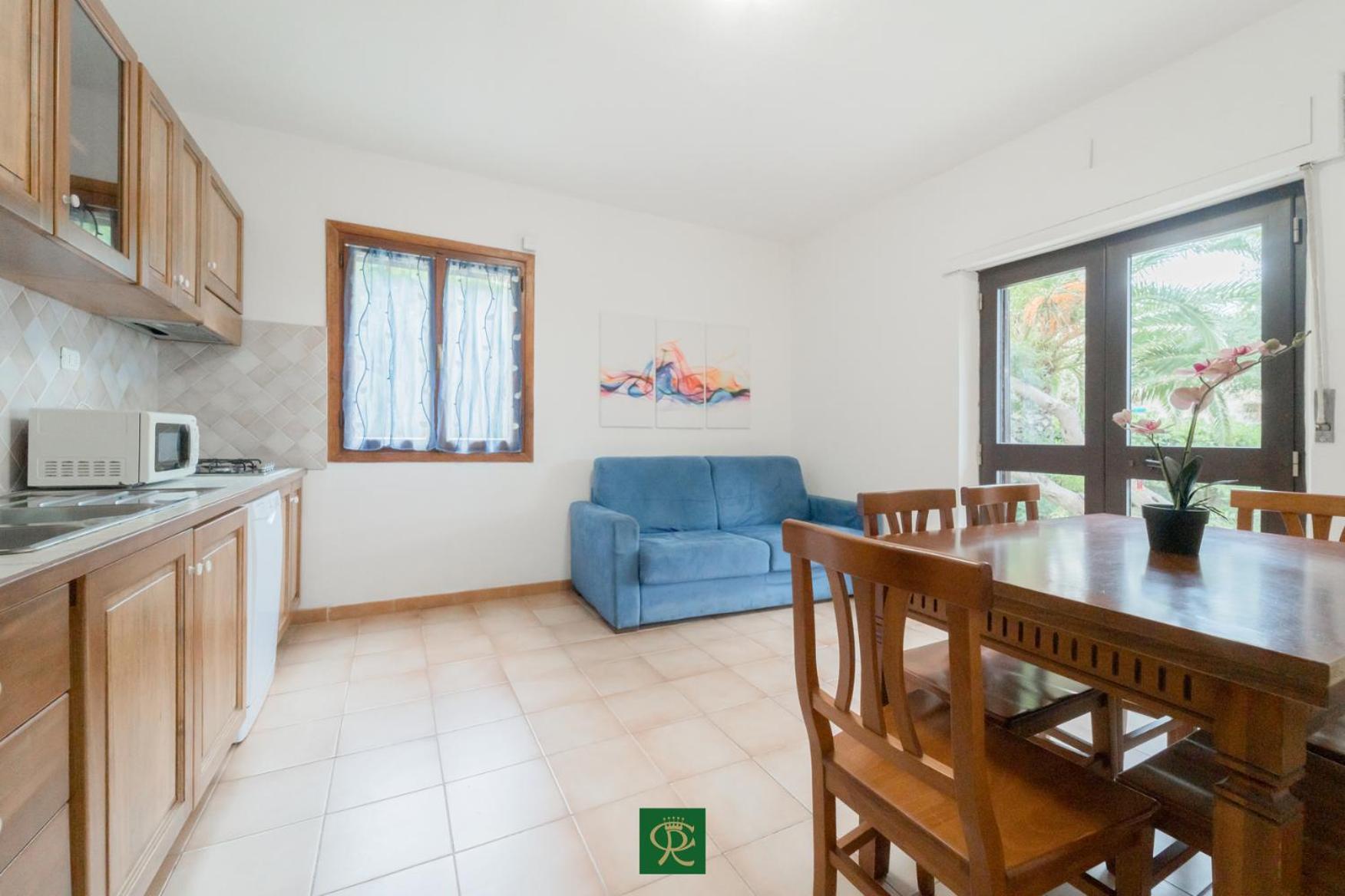 Albatros Aparthotel Capoliveri  Rum bild